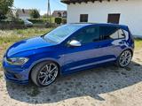 Volkswagen Golf 2.0 TSI DSG 4MOTION R   Akrapovic ohne OPF - Volkswagen Golf: Blau, Tsi Motion