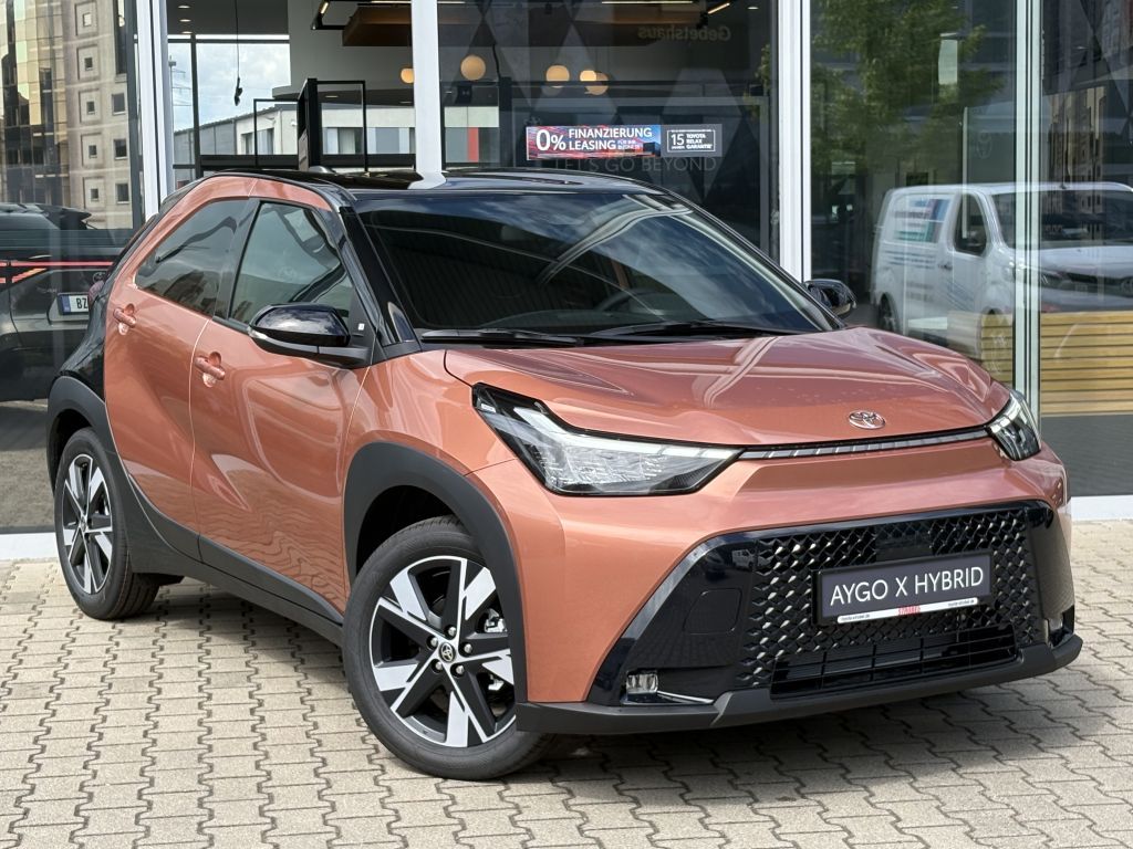 Toyota Aygo X 1,5 Hybrid Teamplayer *SHZ*Rückfahrkam* imagem 3