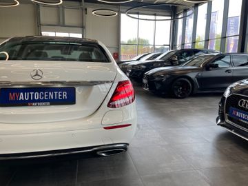 Mercedes-Benz E 300 de Lim. Aut. Avantgarde *LED*LEDER*PANO*