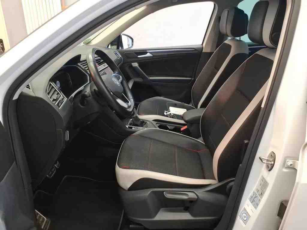 Fahrzeugabbildung Volkswagen Tiguan TDI Urban Sport DSG LED AHK Navi AID ACC
