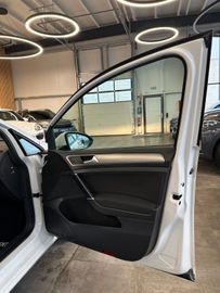 MYAUTOCENTER – Gebraucht- und Jahreswagen mit Werkstattservice in Pfaffenhofen Volkswagen Golf VII Lim. Comfortline BMT