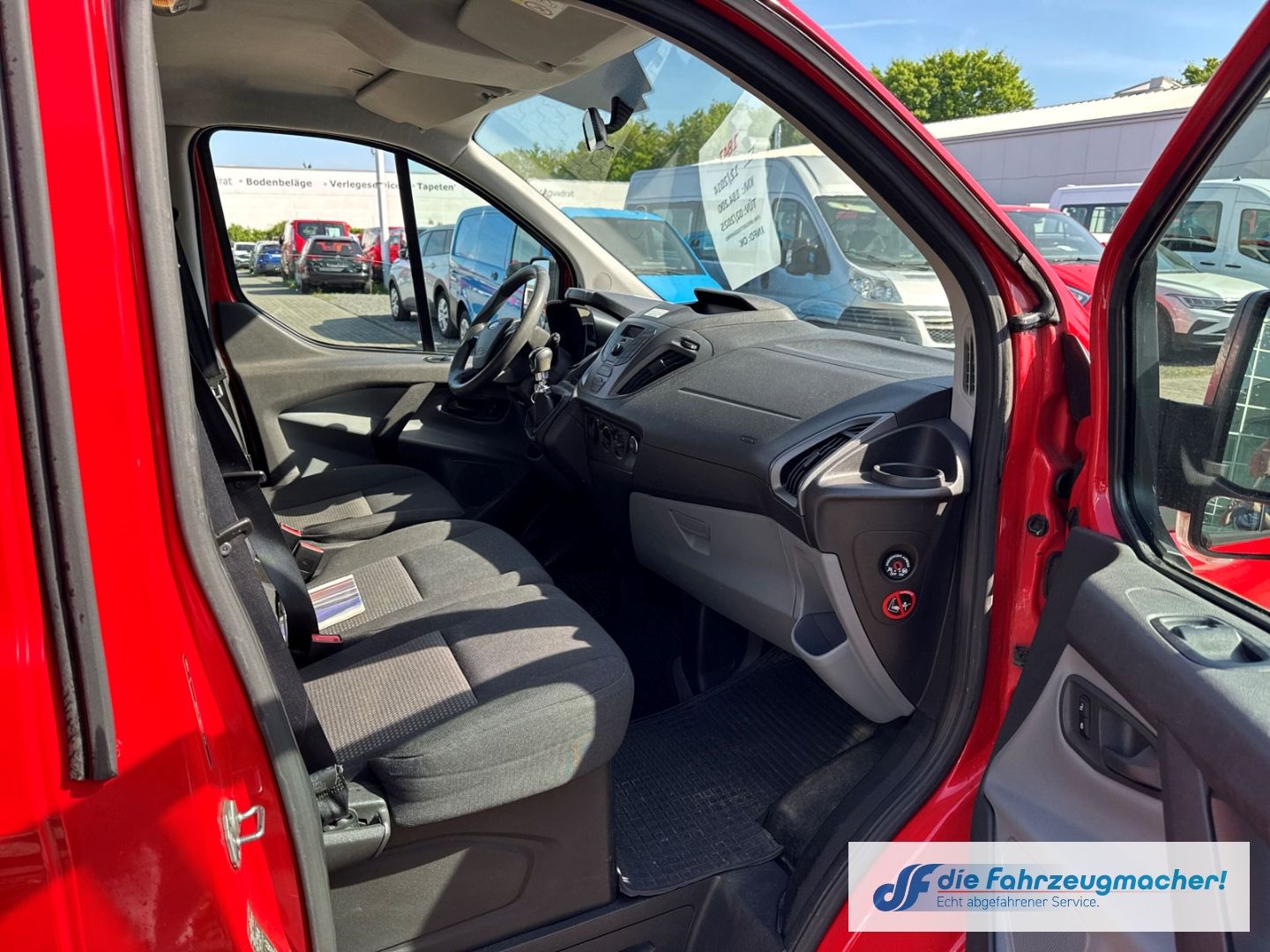 Fahrzeugabbildung Ford Transit Custom Kombi 300 L1 2.2 TDCi *1847 *EXPO