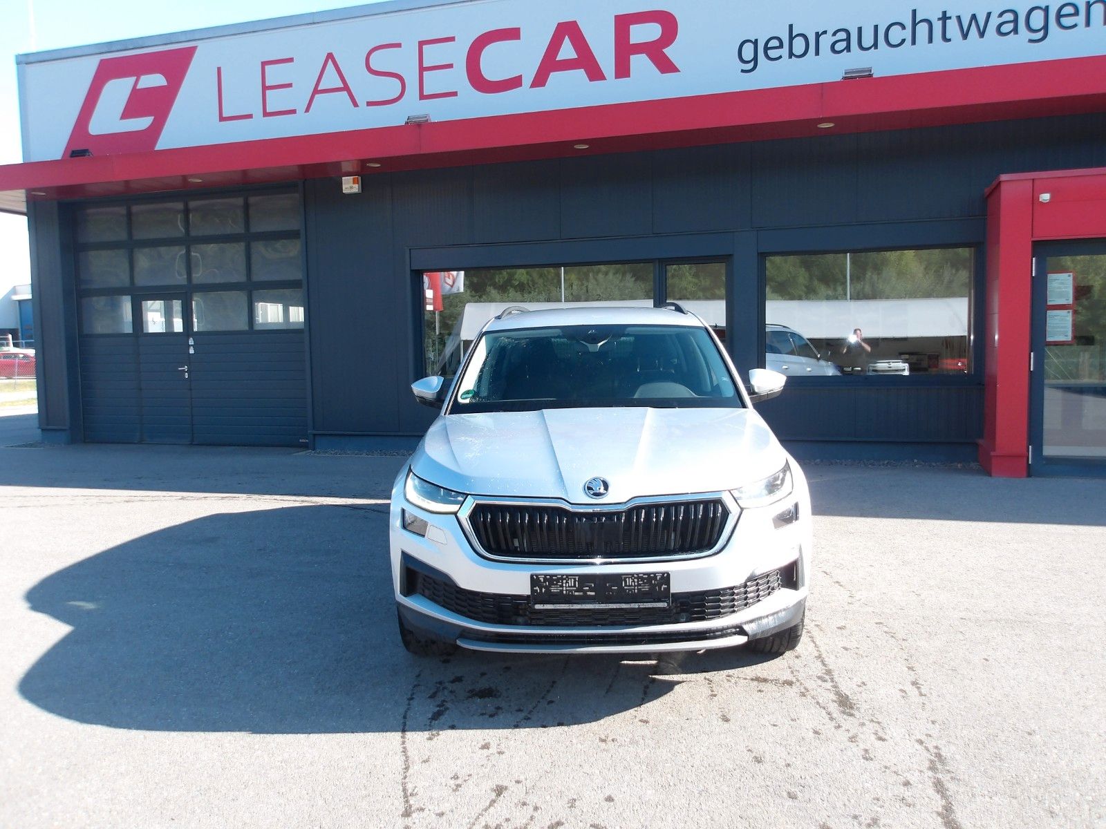 Skoda Kodiaq Tour TDI "7-Sitze,AHV" EXP € 16750.- imagem 2