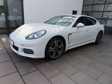Porsche Panamera - 1