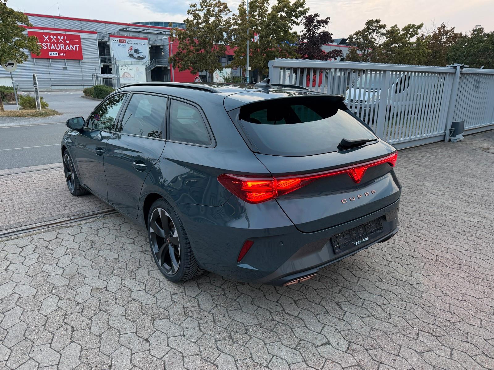 Cupra Leon 1.5 e-Hybrid STANDKLIMA*ACC*SIDE*LANE*PARK*