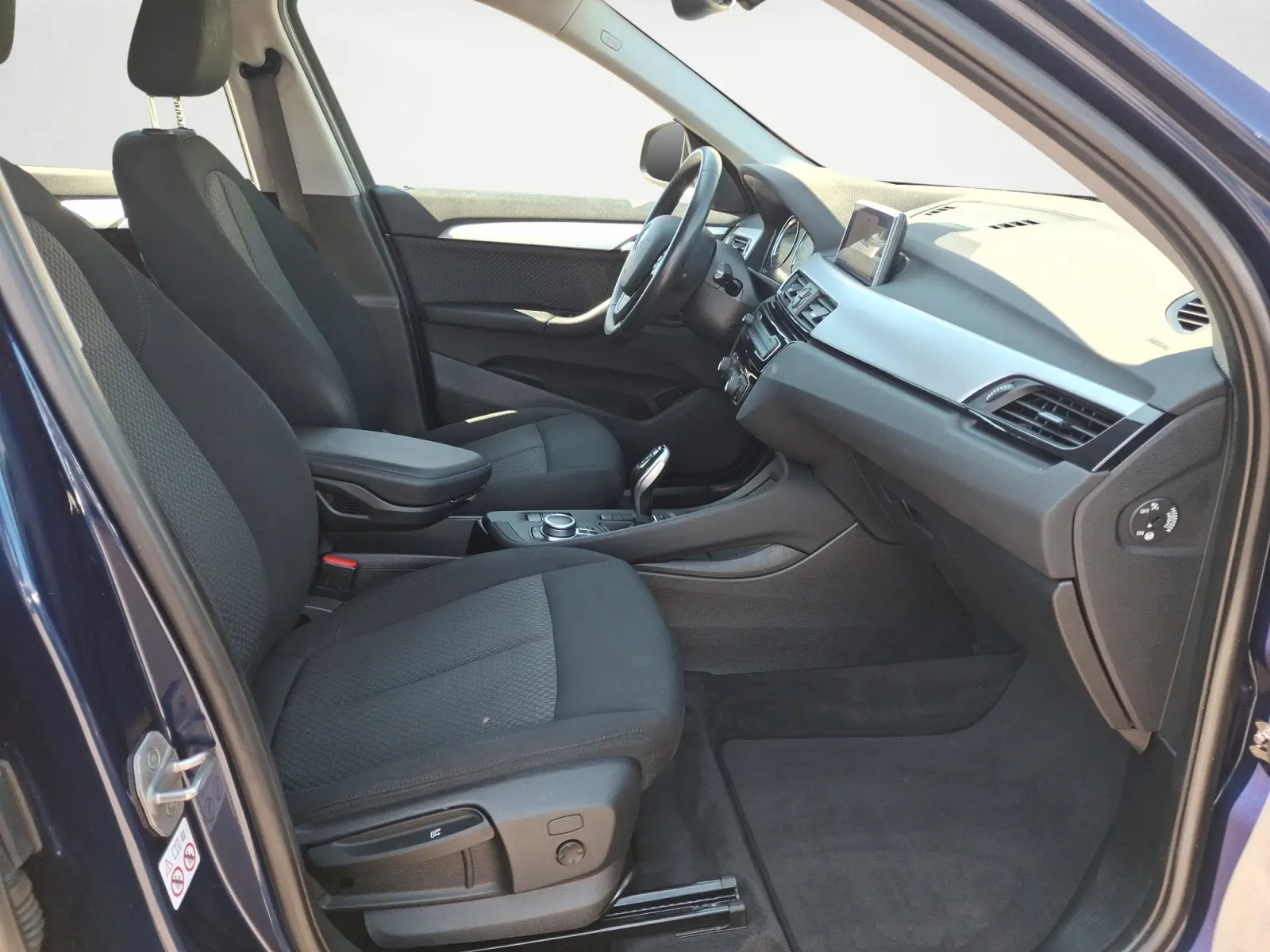 BMW X1 sDrive18i Aut. Navi PDC Klimaaut., миниатюра 7