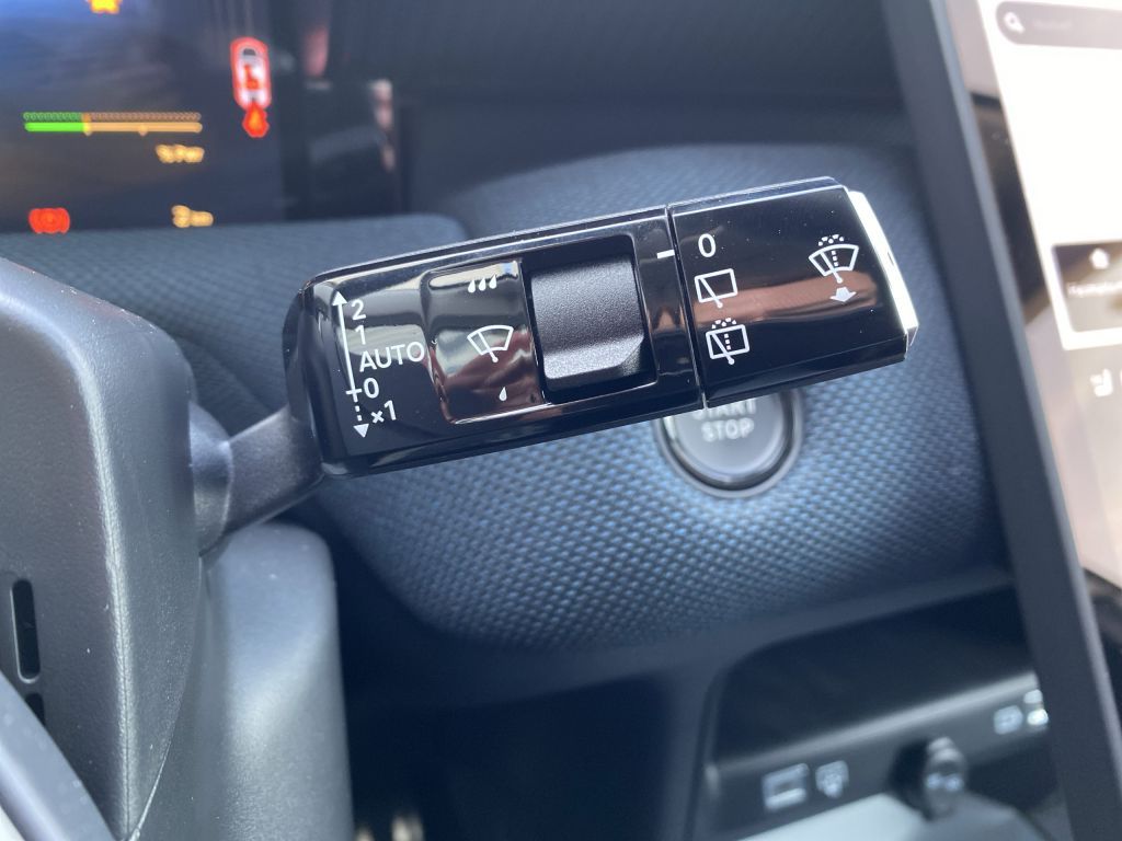 Fahrzeugabbildung Citroën C5 Aircross Hybrid 145 MAX *beh. Frontscheibe*