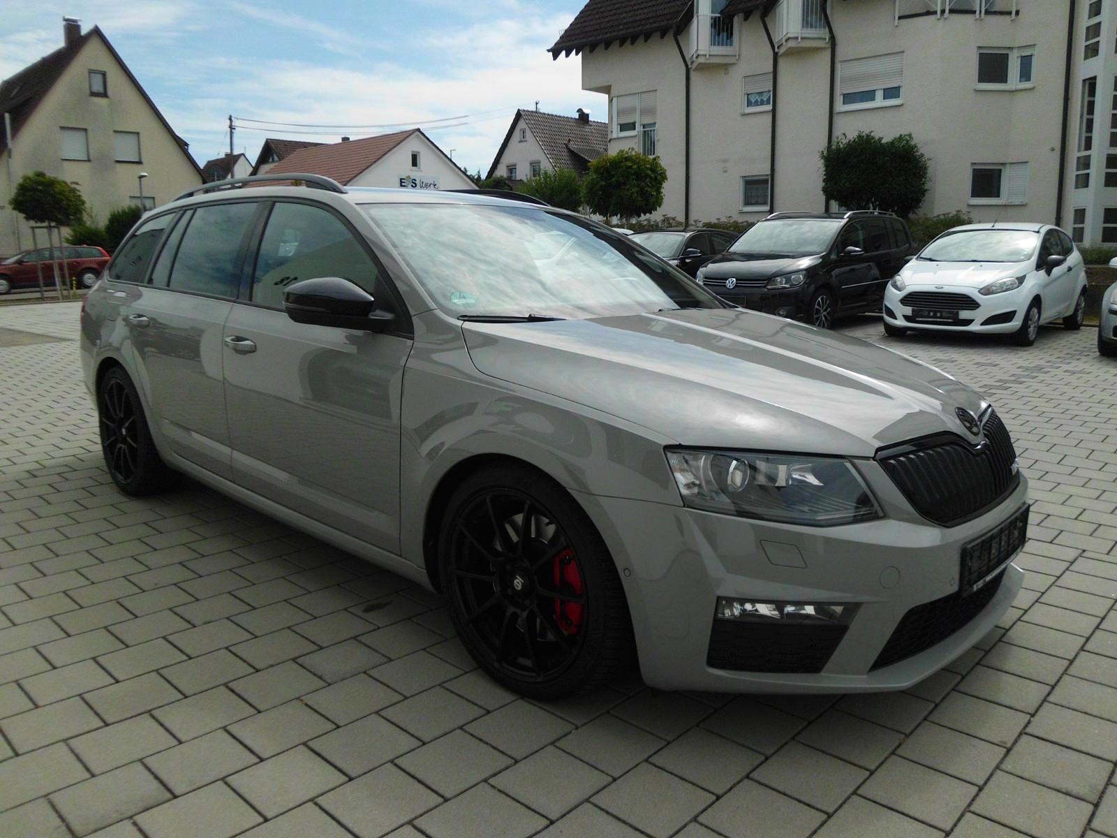 Skoda Octavia Combi RS 2.0 220ch - 2 ème main - Carnet entretien - Pneus été - Régulateur de vitesse - Navi