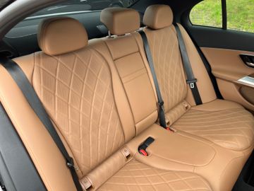 Mercedes E 200 - 9