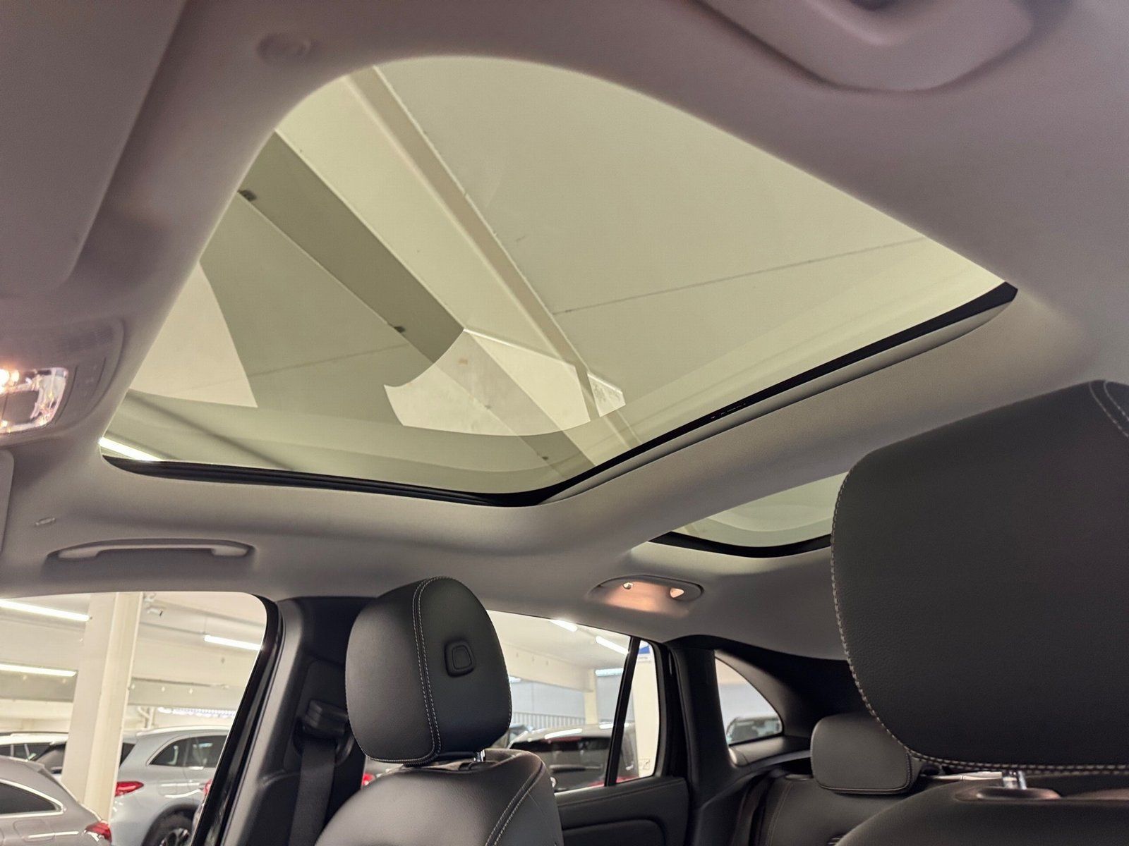 Fahrzeugabbildung Mercedes-Benz GLA 200 Progressive*Pano*Distro*HuD*MBeam*Totwi*