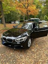 BMW 120i Sport Line A Sport Line - BMW 120 in Krefeld