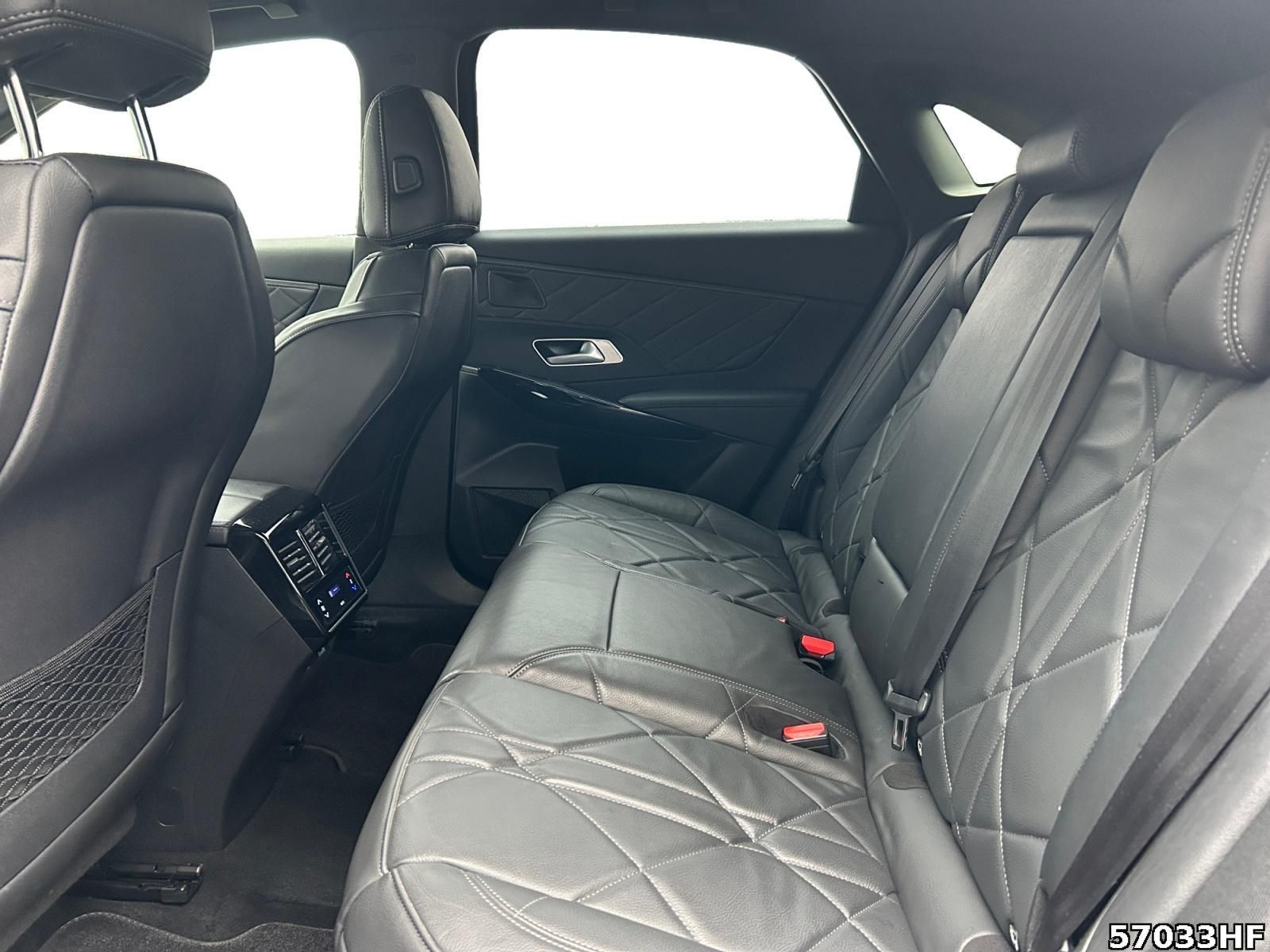 Fahrzeugabbildung DS Automobiles DS7 Crossback E-Tense 225 Rivoli +DAB+LED+AWD+