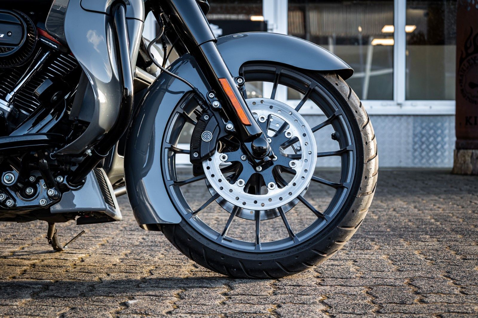 Fahrzeugabbildung Harley-Davidson FLHXSE CVO STREET GLIDE 117 cui - Jekill -