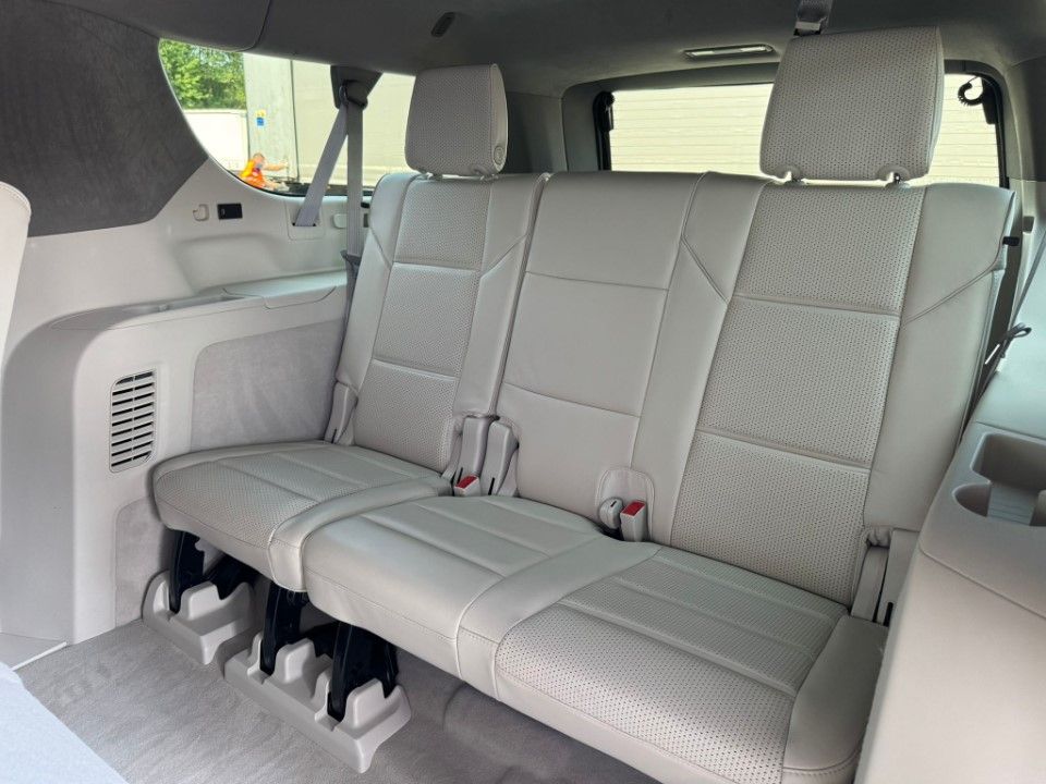 Fahrzeugabbildung Cadillac Escalade ESV Sport Platinum VOLL uff 1 Hd.