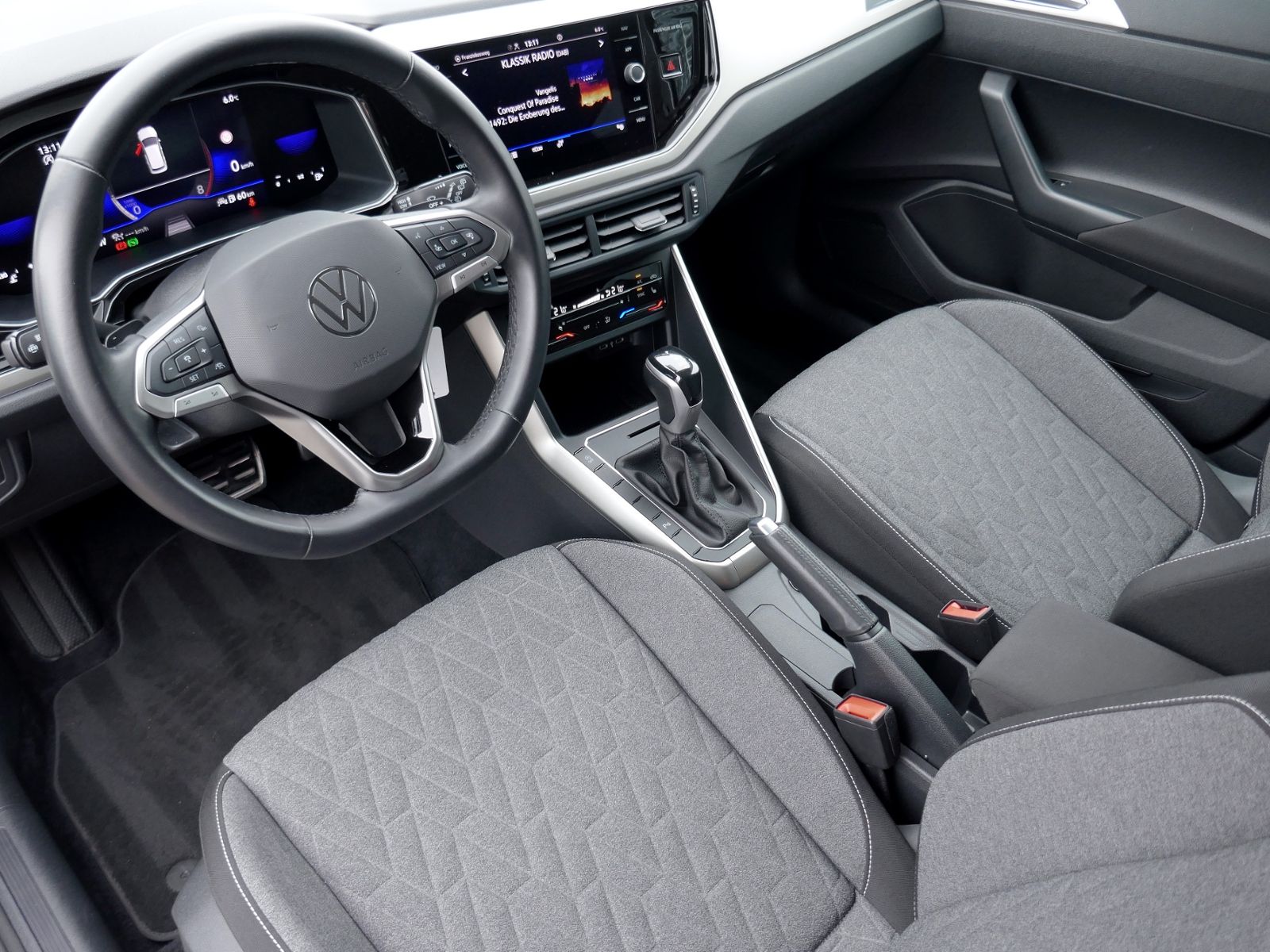 Fahrzeugabbildung Volkswagen Taigo Move 1.0 TSI DSG | LED RFK ACC Navi