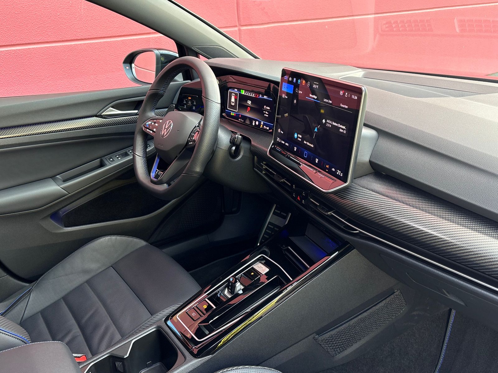 Volkswagen GOLF VIII R 2.0 TSI 4MOTION BLACK EDITION LEDER foto 14
