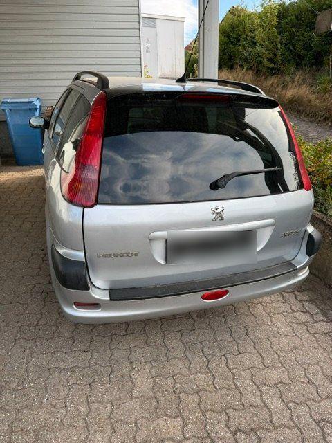 Peugeot  2005 — rear view