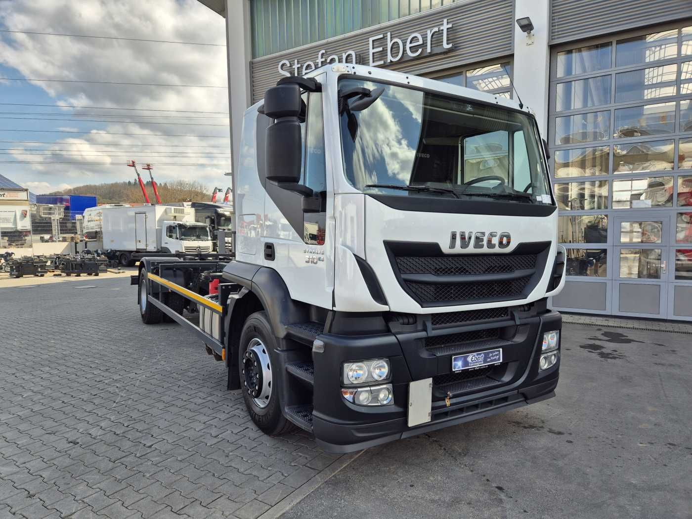 Fahrzeugabbildung Iveco Stralis AT190S31/P BDF Klima Standh. AHK Bett