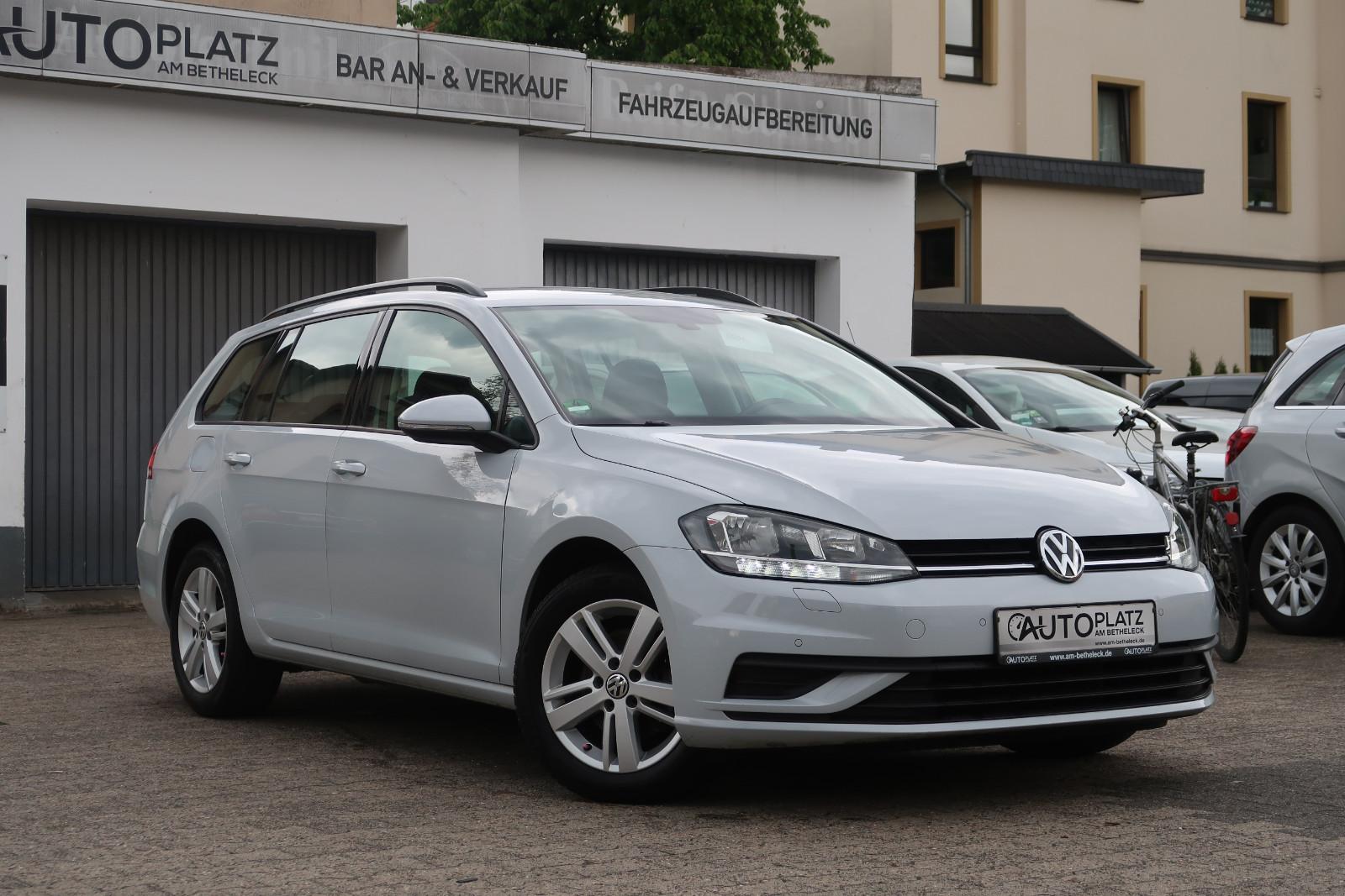 Volkswagen Golf7 1.6TDI Variant *KLIMATRONIK *SITZHEIZ. PDC