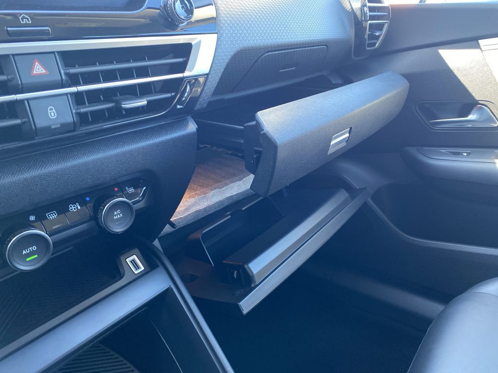 Fahrzeugabbildung Citroën C4 PureTech 130 S&S *AUTOMATIK* FEEL PACK *Sitzh
