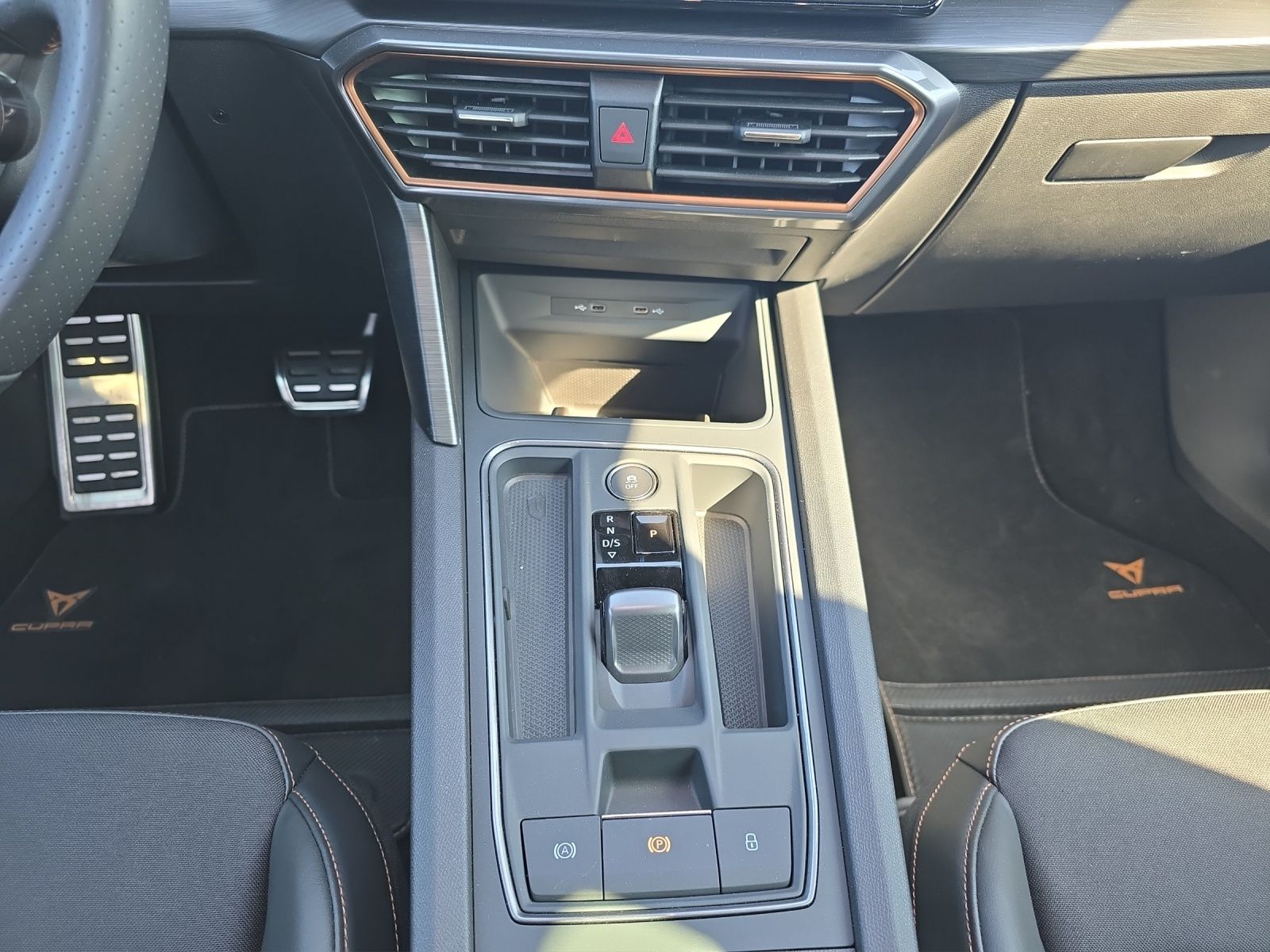 Fahrzeugabbildung CUPRA Formentor VZ 4Drive 2.0 TSI DSG ACC LED KAMERA