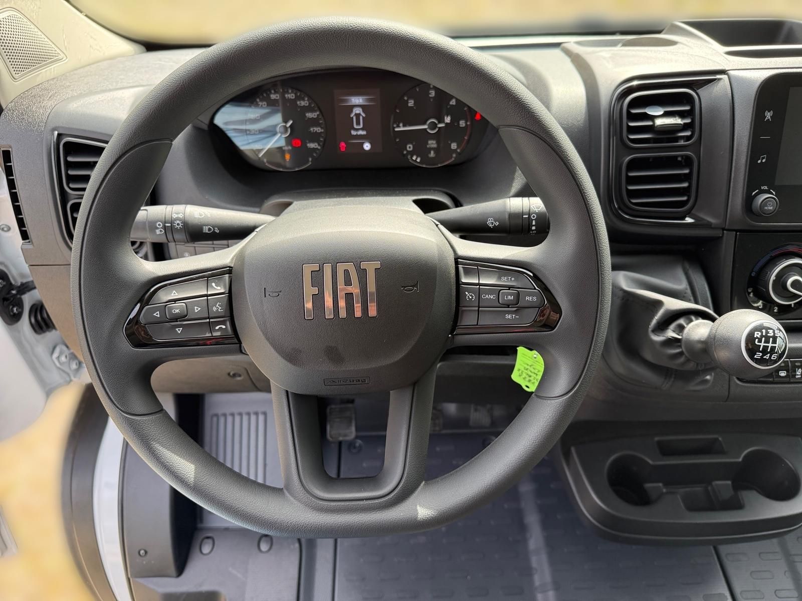 Fahrzeugabbildung Fiat Ducato Maxi L3H2 Kastenwagen 140 MT6