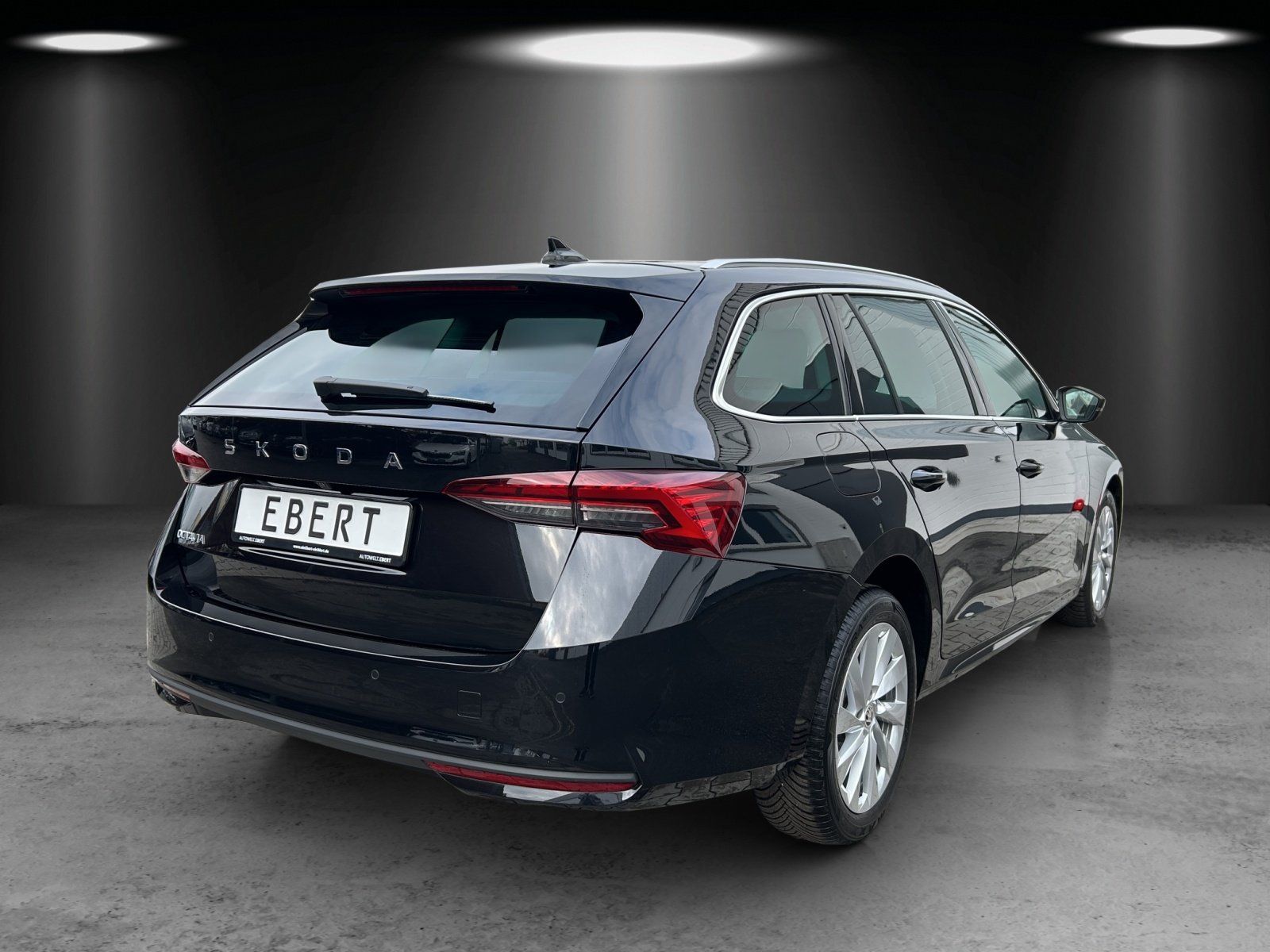 Fahrzeugabbildung SKODA Octavia 1.5 TSI mHEV Selection/KAMERA/ACC/LED/