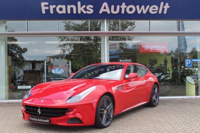 Ferrari FF  V12 +4x4  + 1 Hand +... nur 25867 Kilometer!