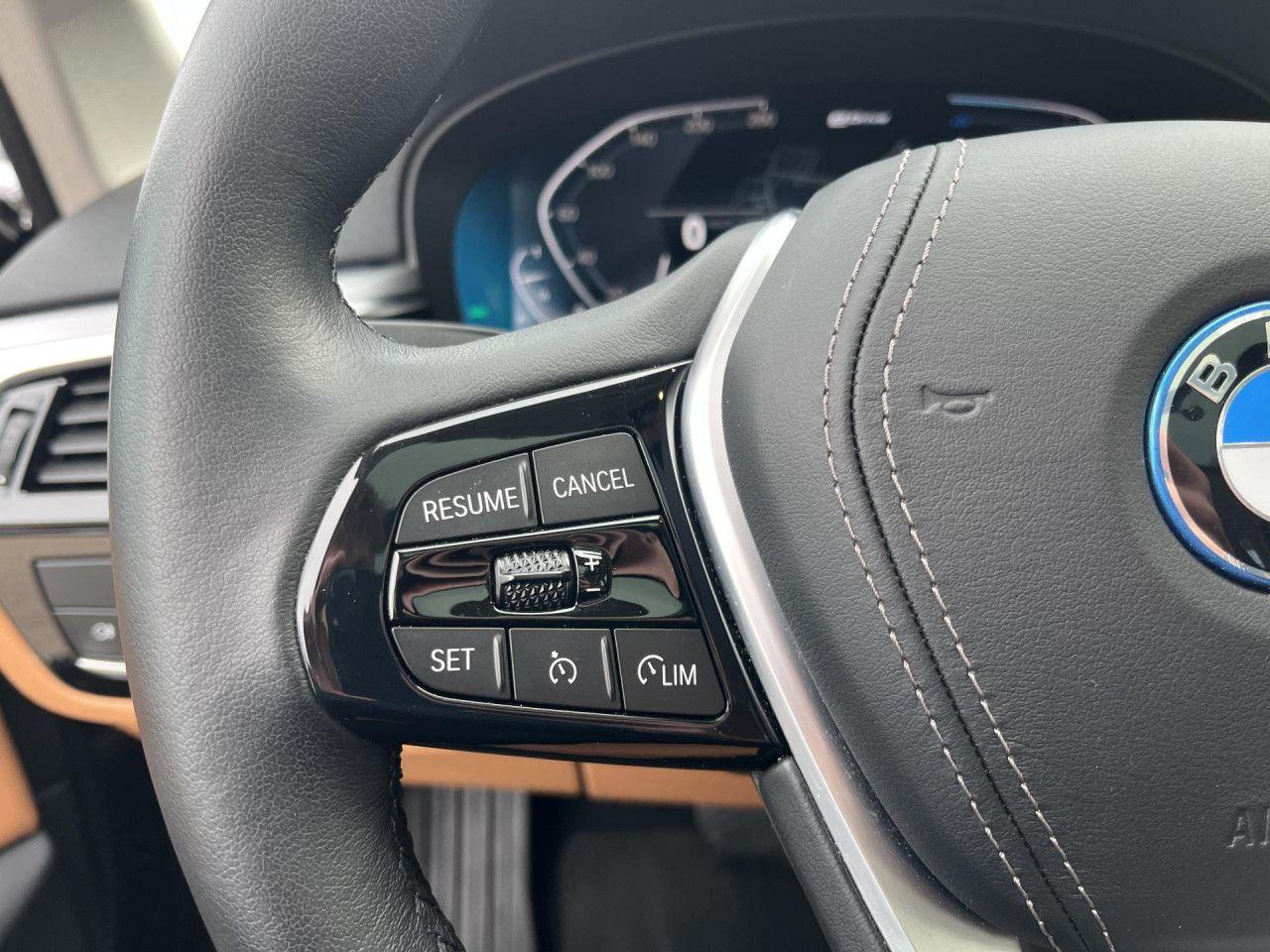 BMW 530e Tour HUD Pano Laser SpoSi RFK HiFi LiveProf