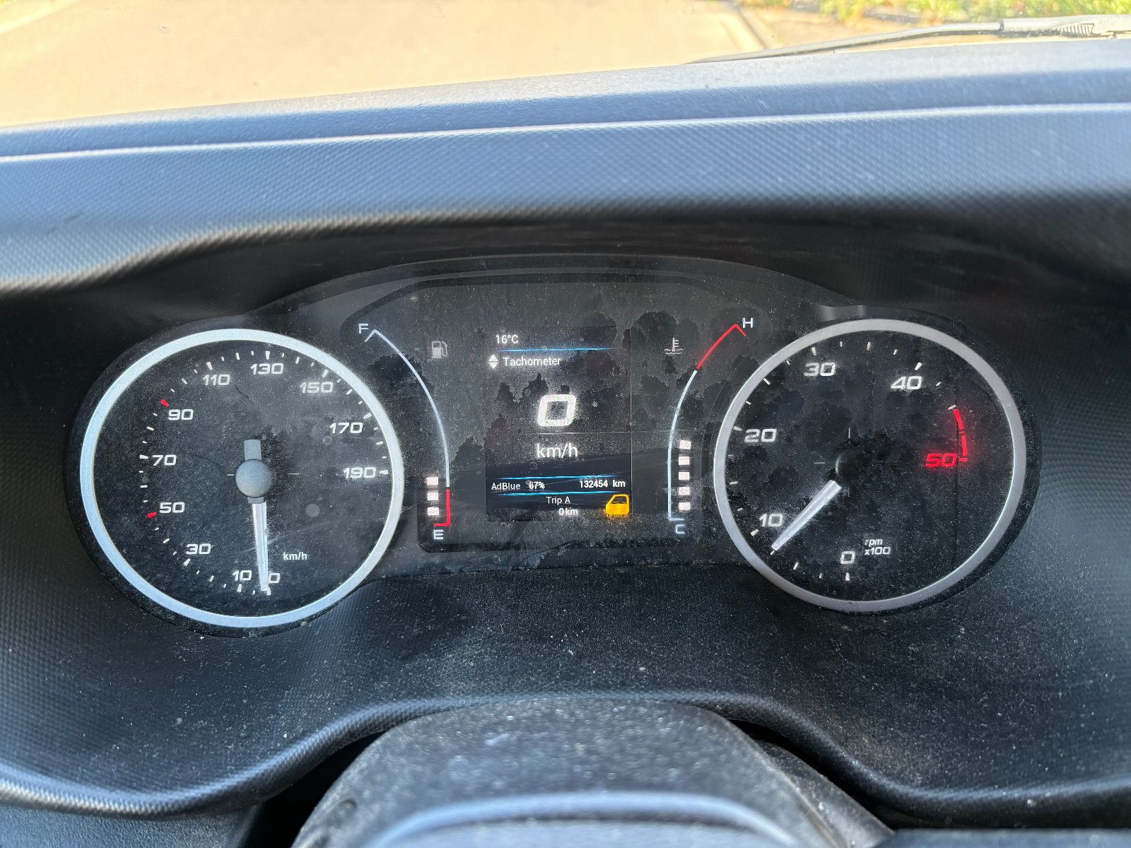 Fahrzeugabbildung Iveco Daily Kasten HKa 35 S ... V Radstand 4100/2-SITZ