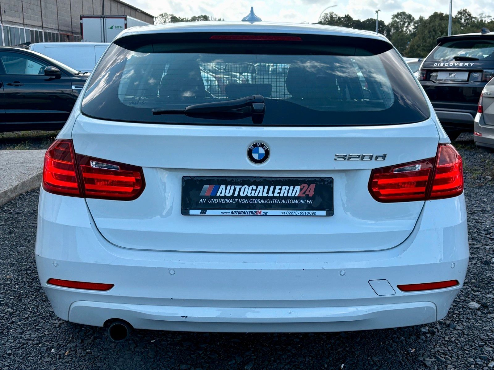 Fahrzeugabbildung BMW 320d Tour. Navi PDC 18"LMR 1.HAND Klimaautomatik