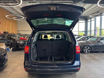 MYAUTOCENTER – Gebraucht- und Jahreswagen mit Werkstattservice in Pfaffenhofen Volkswagen Sharan*7SITZER*AHK*PANO*DCC*PDC*Bi-XENON*TEMPO*N