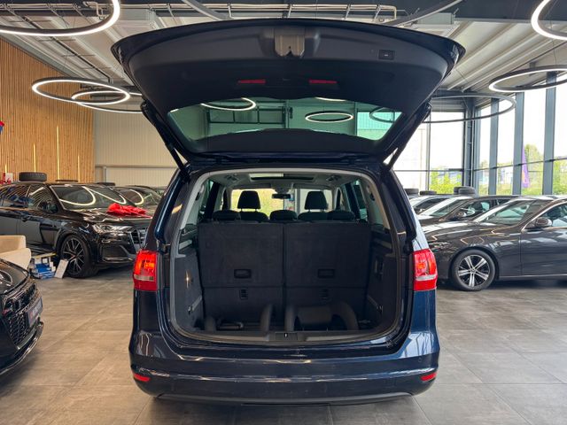 MYAUTOCENTER – Gebraucht- und Jahreswagen mit Werkstattservice in Pfaffenhofen Volkswagen Sharan*7SITZER*AHK*PANO*DCC*PDC*Bi-XENON*TEMPO*N