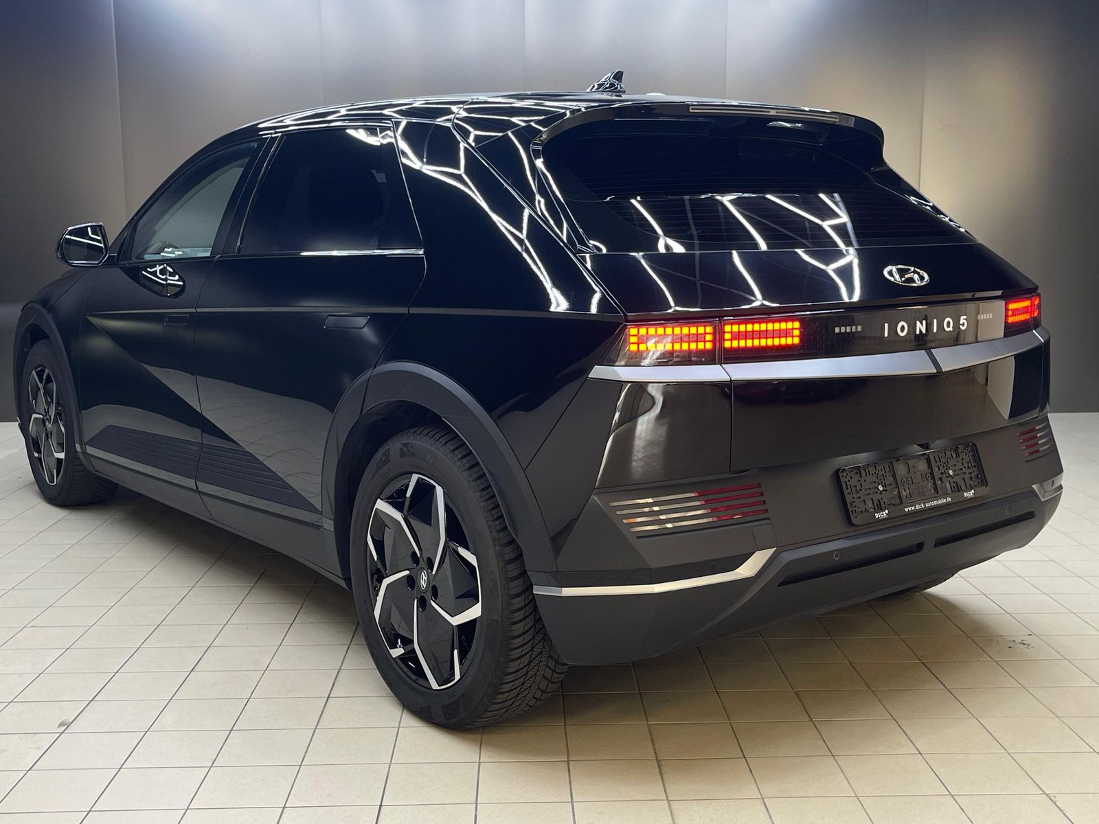 Fahrzeugabbildung Hyundai Ioniq 5 Dynamiq LED+NAVI+SITHZ+KAMERA+ACC+WP+19"