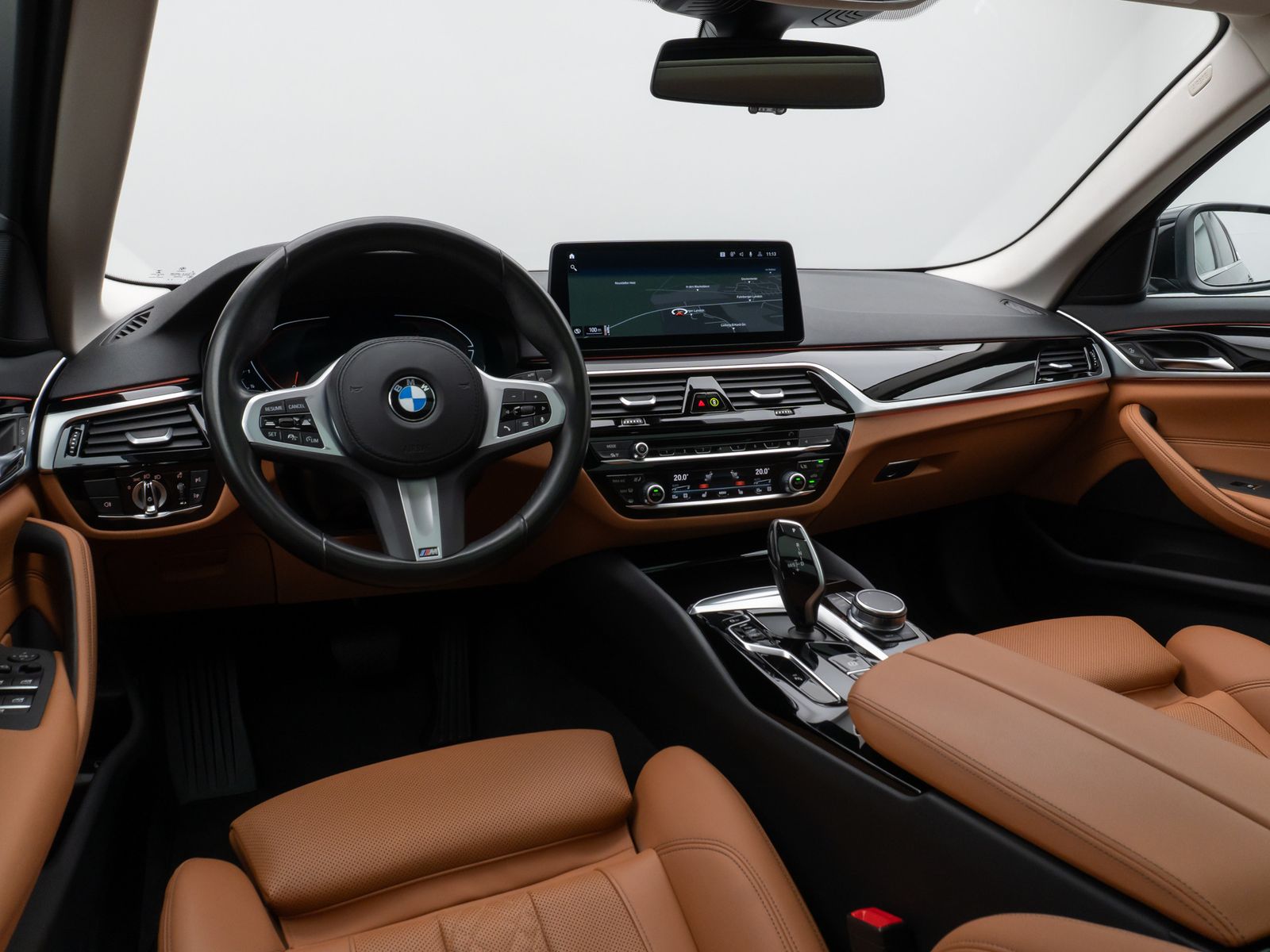 Fahrzeugabbildung BMW 520d Panorama Kamera DAB HiFi AHK M Sport Alarm