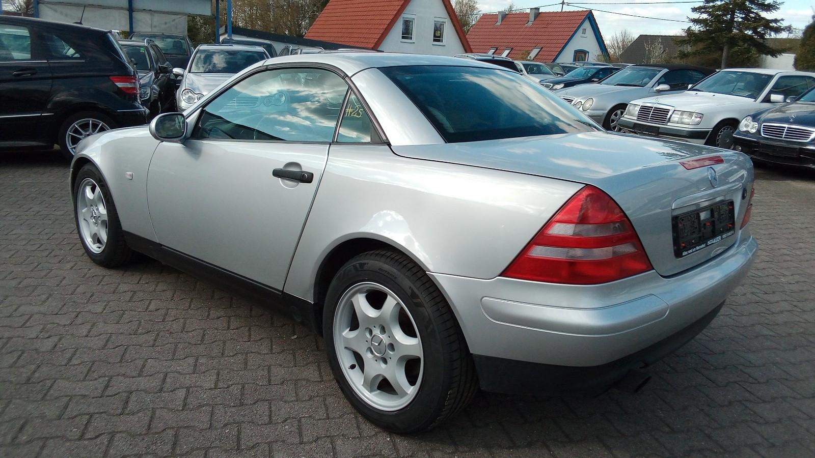 Mercedes-Benz SLK 200