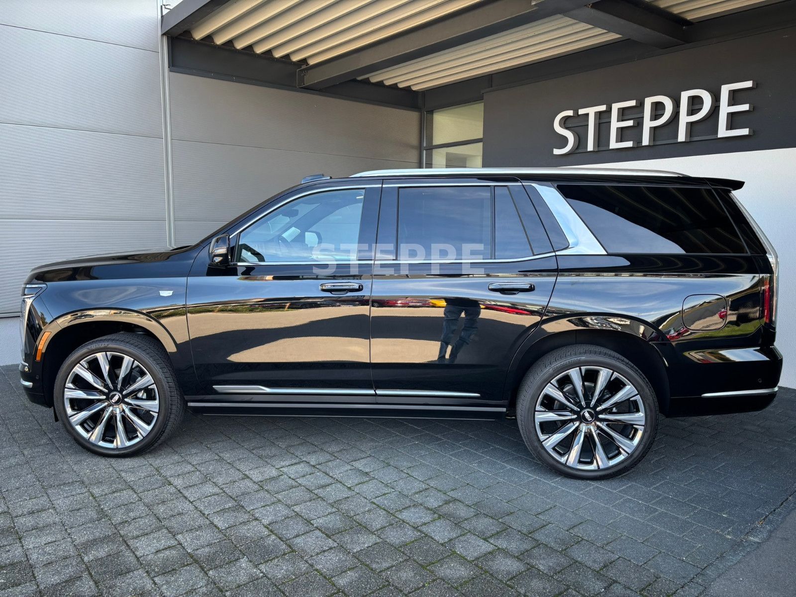 Cadillac Escalade MY26 6.2 V8 Platinum Luxury24"ABV SHEER