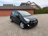 Kia Venga Spirit Panorama Klimaautomatik PDC AHK - Kia Venga aus 2012 mit Benzin-Antrieb: Kleinbus