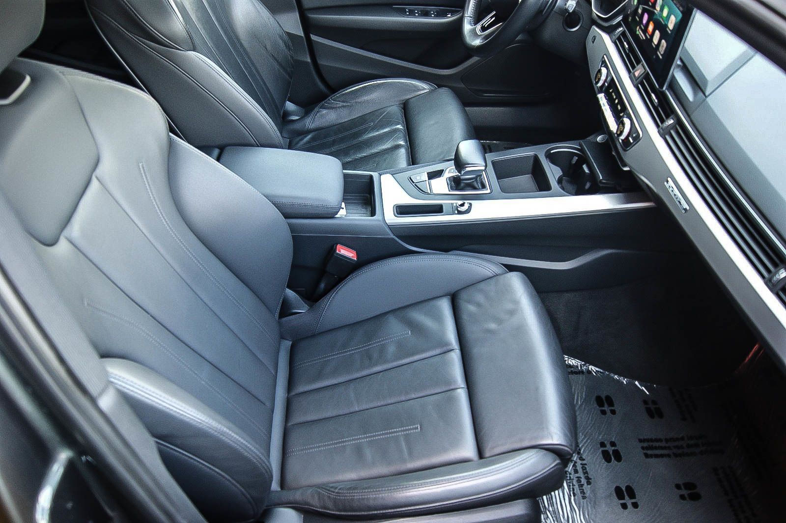 Fahrzeugabbildung Audi A4 Avant 45 TDI quattro S line PANORAMA KAMERA L