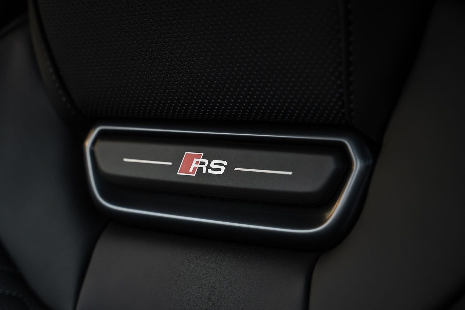 Fahrzeugabbildung Audi RS5 Avant KERAMIK|B&O|TECHPRO|HUD|SPORTPAKET|285
