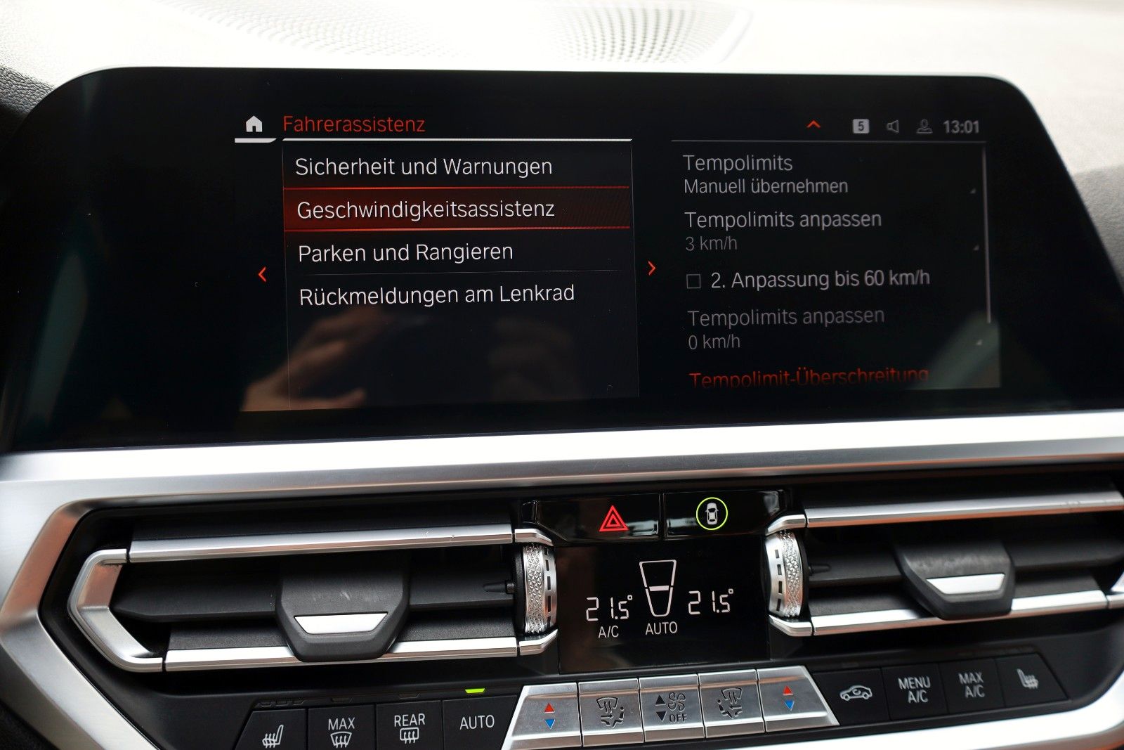 Fahrzeugabbildung BMW 318d Touring Sport Line,Leder,Navi,LED,HUD,AHK e