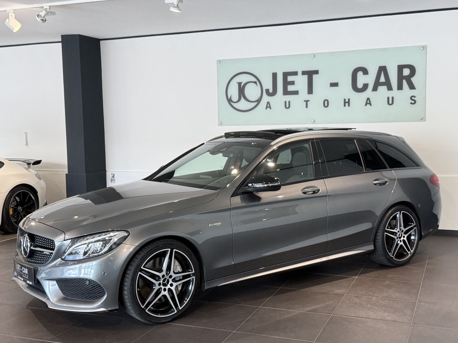 MERCEDES-BENZ C 43 AMG 4Matic *Perf. AGA-Pano-Burmester-ILS*