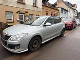 Hyundai i30 Sport 1.6 CRDI TÜV bis 08/2026 - Hyundai i30 mit Diesel-Antrieb: Kleinwagen
