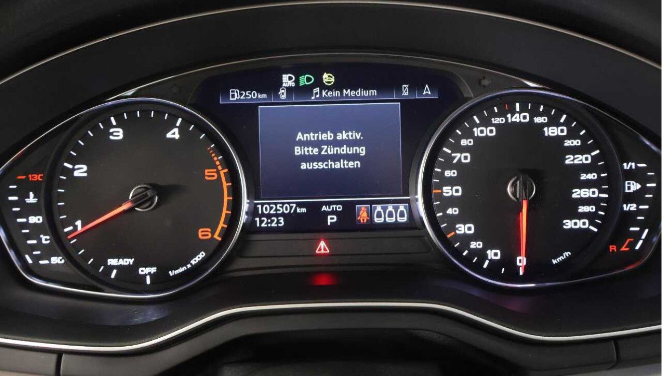 Fahrzeugabbildung Audi A4 40d Quatt AT7 S Line LED/NAVI/SHZ/B&O/19"LM