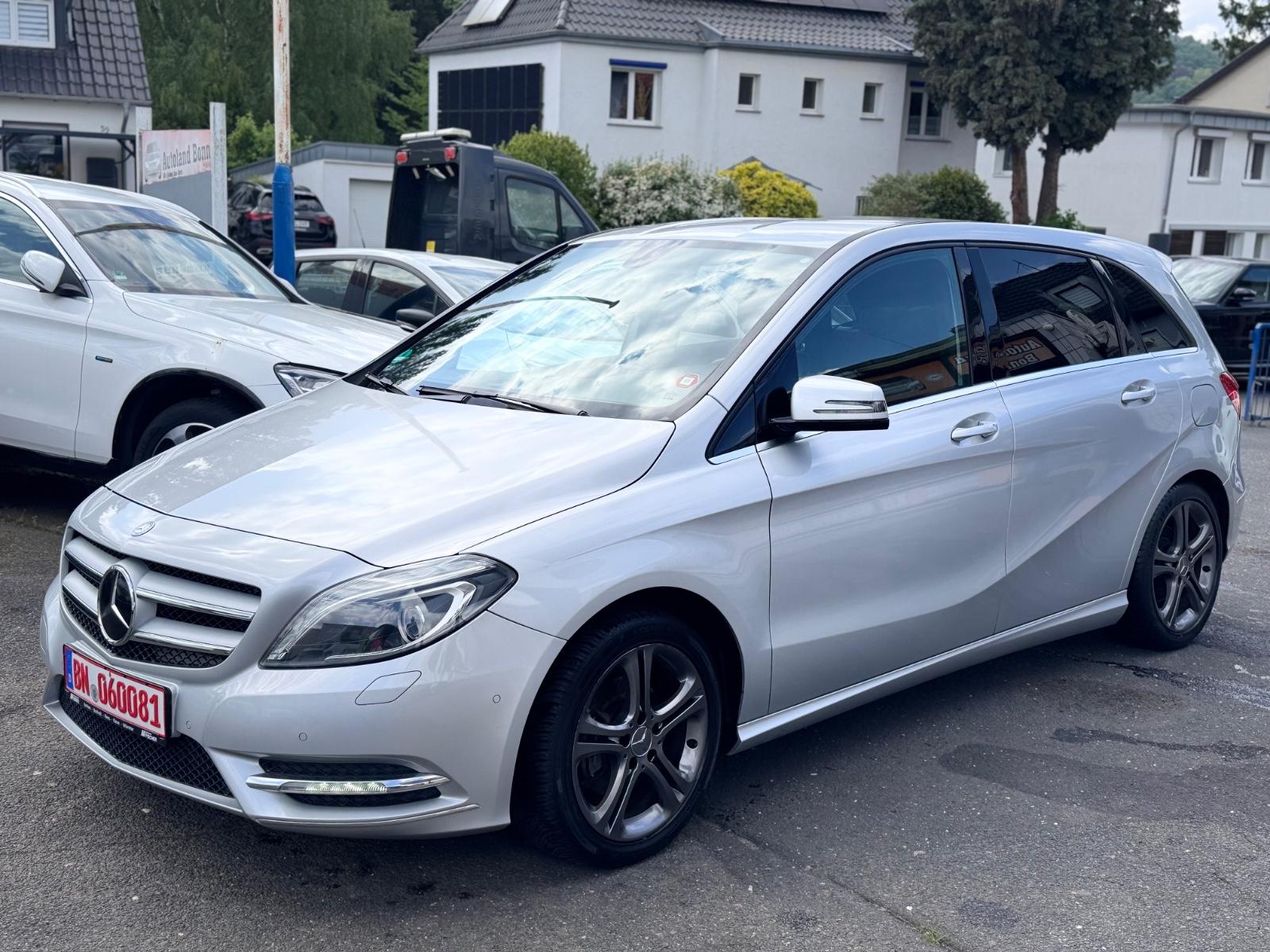 Mercedes-Benz B 200 cdi  AHK/Standheizung Amg Line