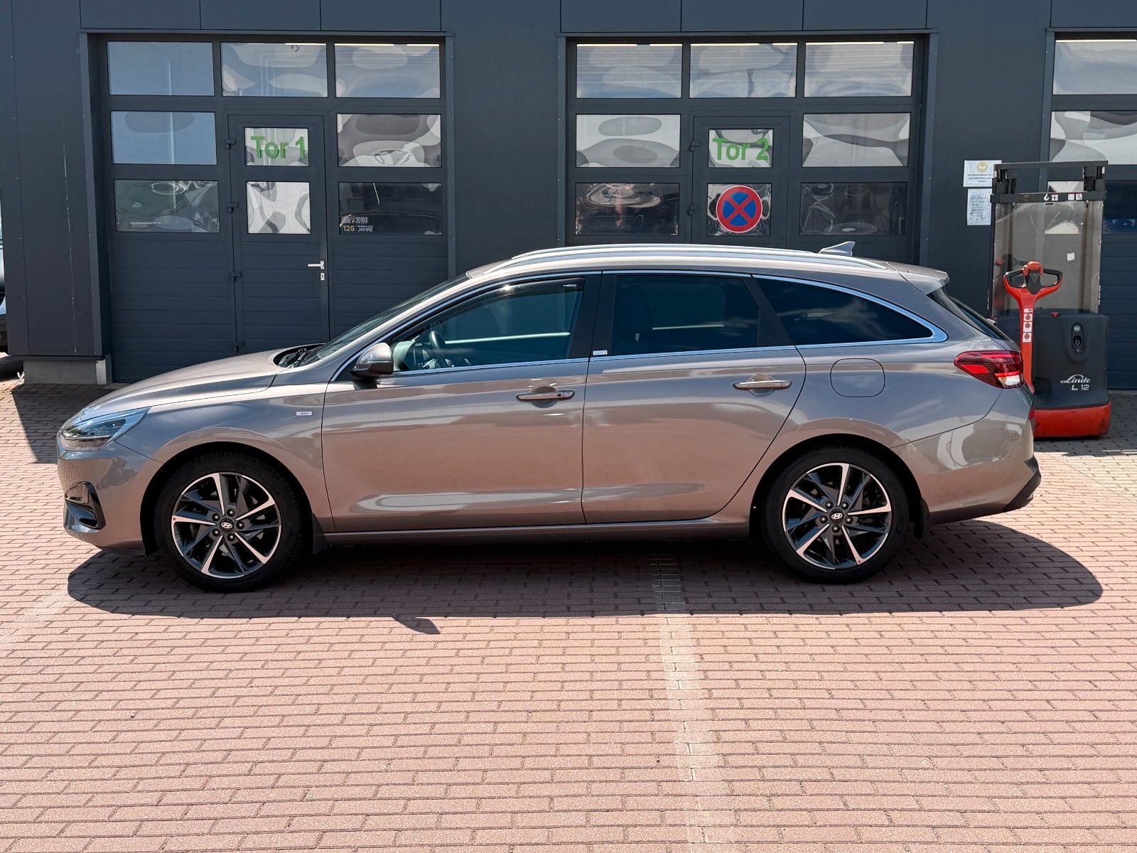 Fahrzeugabbildung Hyundai i30 1.5 T-GDI 48V Prime *Navi*Totwinkel*ACC*RFK*