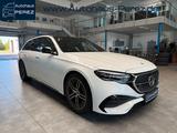 Mercedes-Benz E 300 T e AMG PREMIUM BURMESTER 4D SURROUND PANO