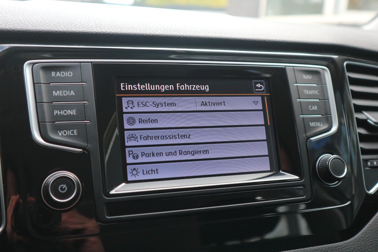 Volkswagen Golf Sportsvan VII Highline *2.HD|DSG|XENON|RFK*
