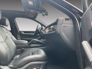 Porsche Cayenne - 10