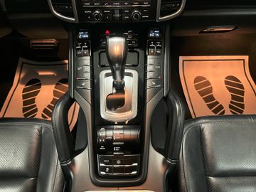 Porsche Cayenne - 11
